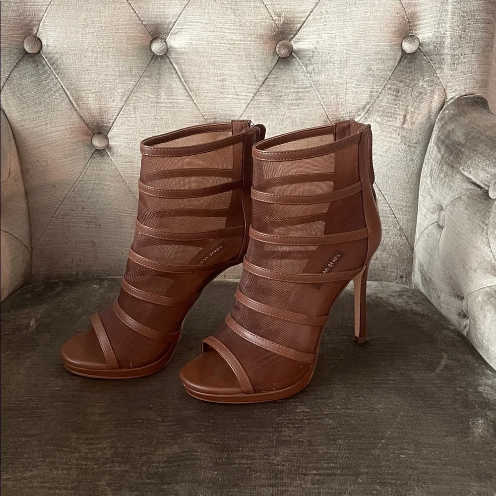 Nine West Women's Larang Peep Toe Stiletto Dress Booties Size 5.5 Cognac brown